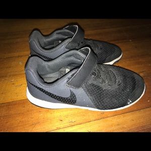 Boys Nike Size 12 Black, Used